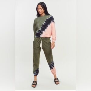 Electric & Rose Ronan Pullover and matching Joggers in a tie-dye print. Woman A2